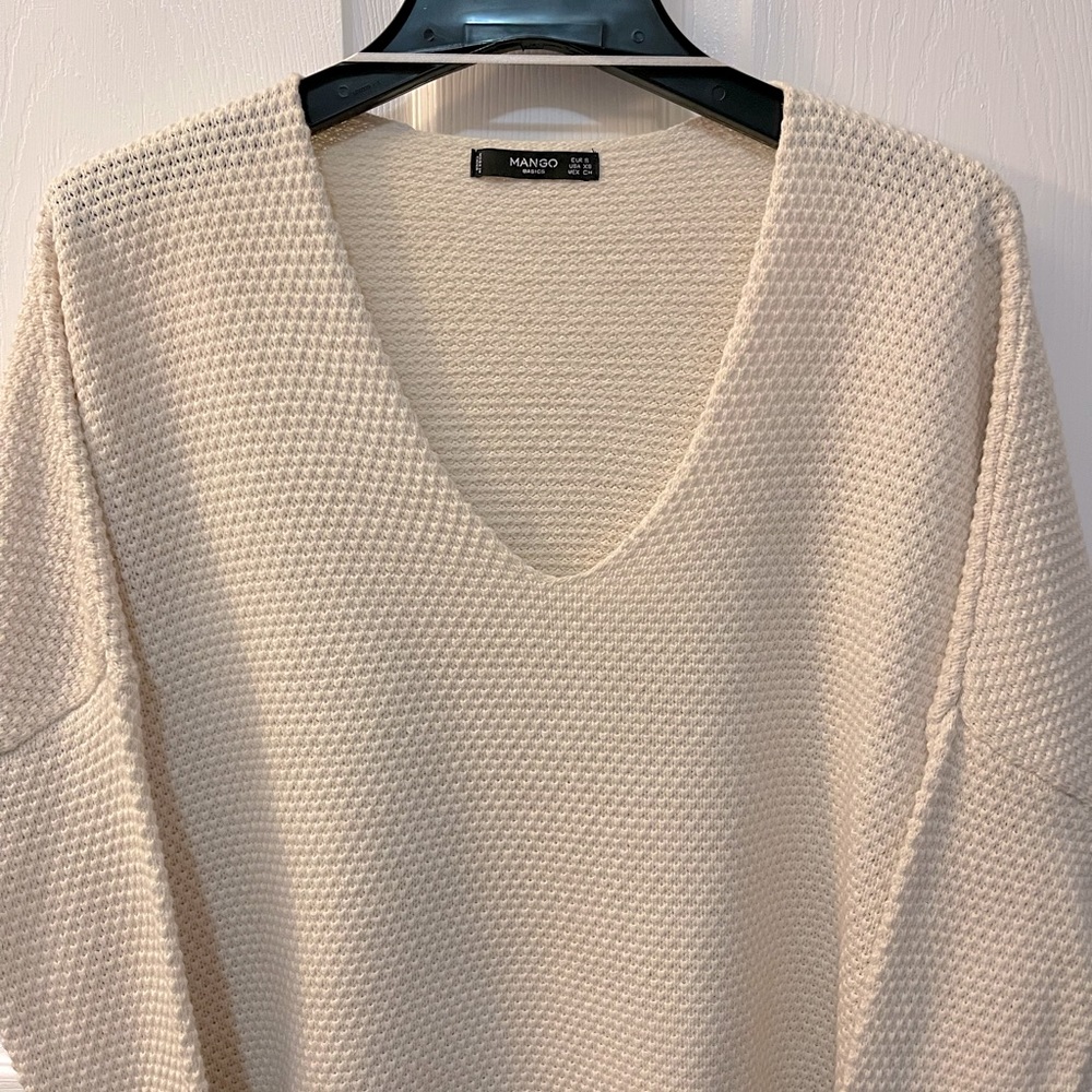 MANGO WOVEN KNITWEAR IN ECRU/CREAM SIZE S